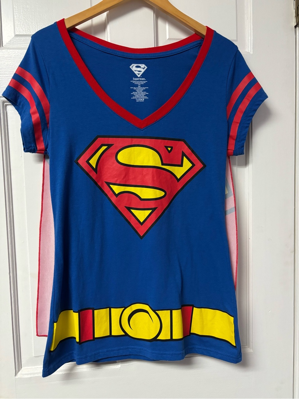 Woman’s DC Comics Blue & Red Superman Logo Tee Med/2XL Velcro Removable red Cape